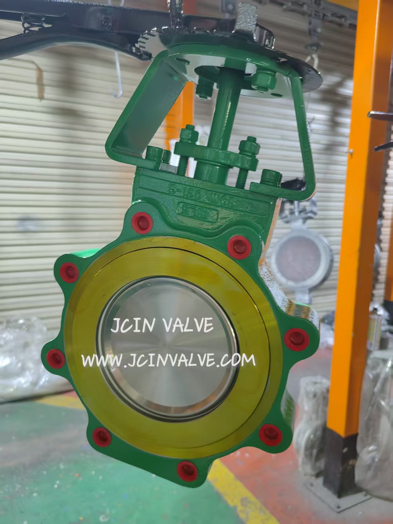 Double eccentric butterfly valve