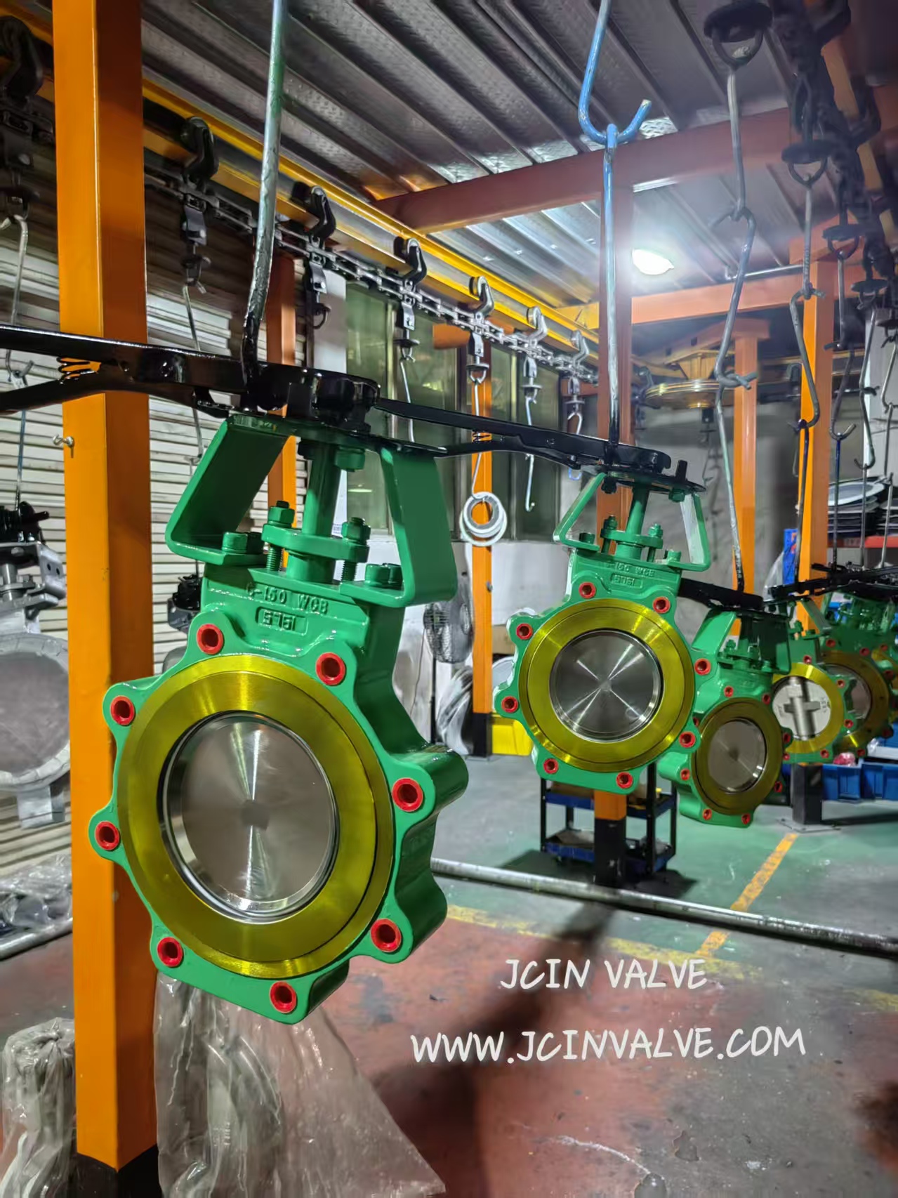 Double eccentric butterfly valve